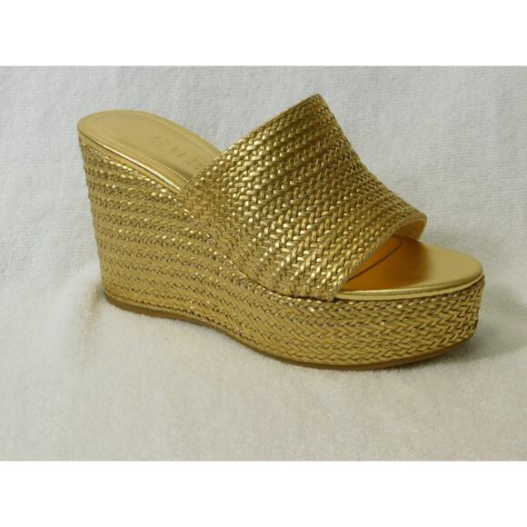 W608 Guess Gold Yenisa Single Band Slide Platform Wedge Sandal Size 9 M - Picture 1 of 5